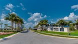 Entrance drive to Windsor Island Resort