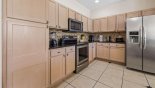 Villa rentals near Disney direct with owner, check out the Fully fitted kitchen with all new stainless steel appliances and granite counter tops