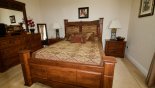 Villa rentals in Orlando, check out the Downstairs Queen Bedroom