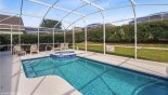 Spacious rental Highlands Reserve Villa in Orlando complete with stunning Pool deck with large pool & spa - 4 sun loungers for your comfort