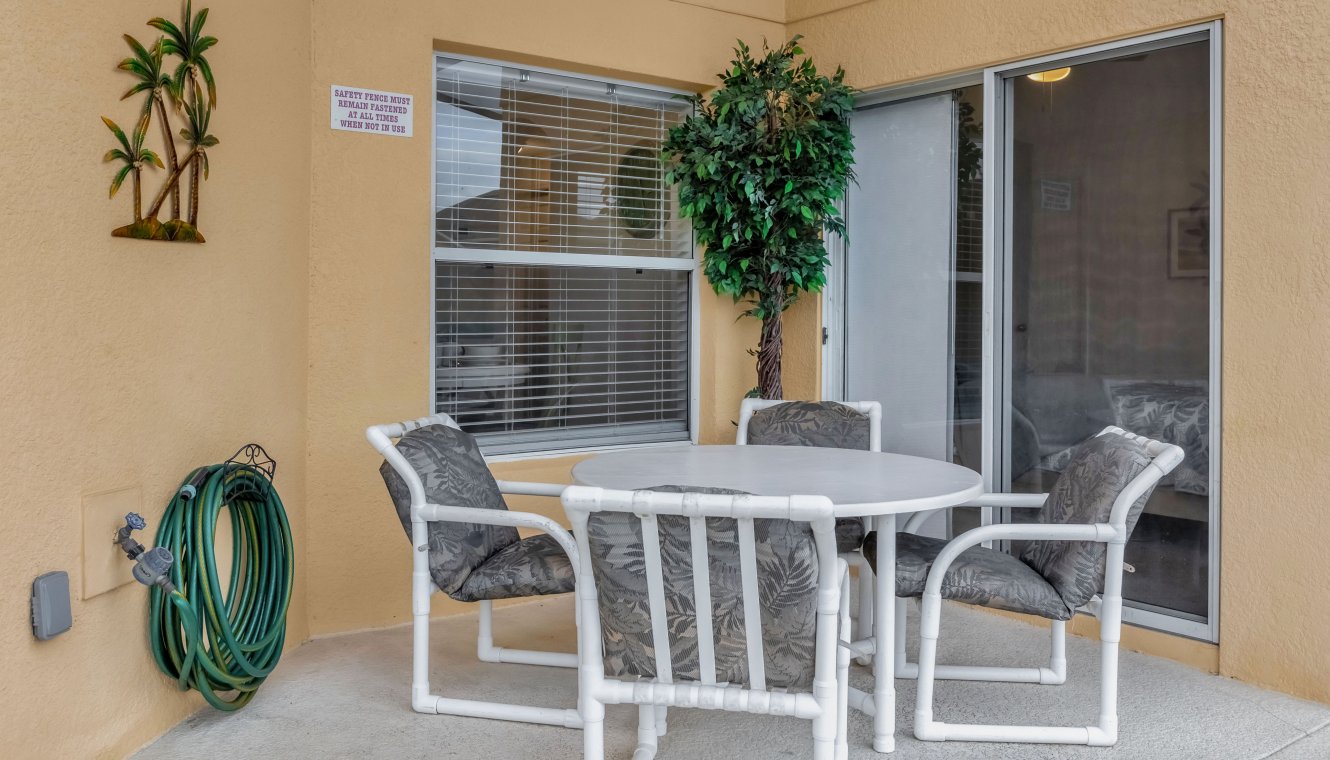 Al Freso Dining on the Lanai