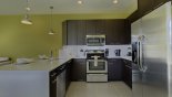 Fully fitted kitchen with quality stainless steel applicances - www.iwantavilla.com is the best in Orlando vacation Townhouse rentals
