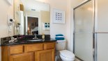 Master 1 ensuite bathroom - www.iwantavilla.com is your first choice of Townhouse rentals in Orlando direct with owner