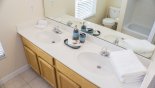 Family Bath / Shower Room - www.iwantavilla.com is your first choice of Villa rentals in Orlando direct with owner