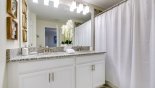 Master ensuite bathroom with bath & shower over with this Orlando Townhouse for rent direct from owner
