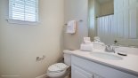 Master 1 en-suite with WC & single sink & double walk in shower from Cancun 1 Villa for rent in Orlando