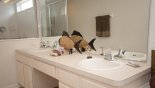 Villa rentals in Orlando, check out the Master 1 ensuite bathroom