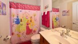 Villa rentals near Disney direct with owner, check out the Jack & Jill bathroom 4